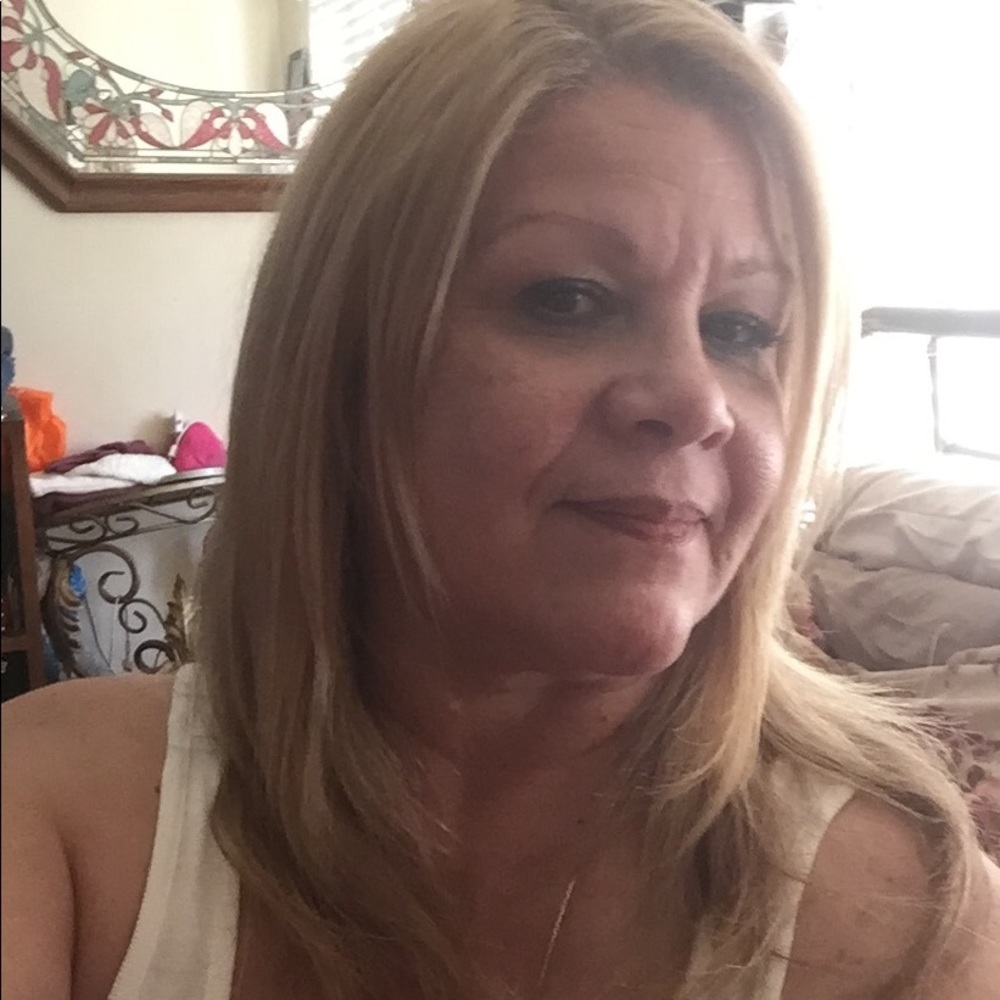 Meet your Posher, Denise